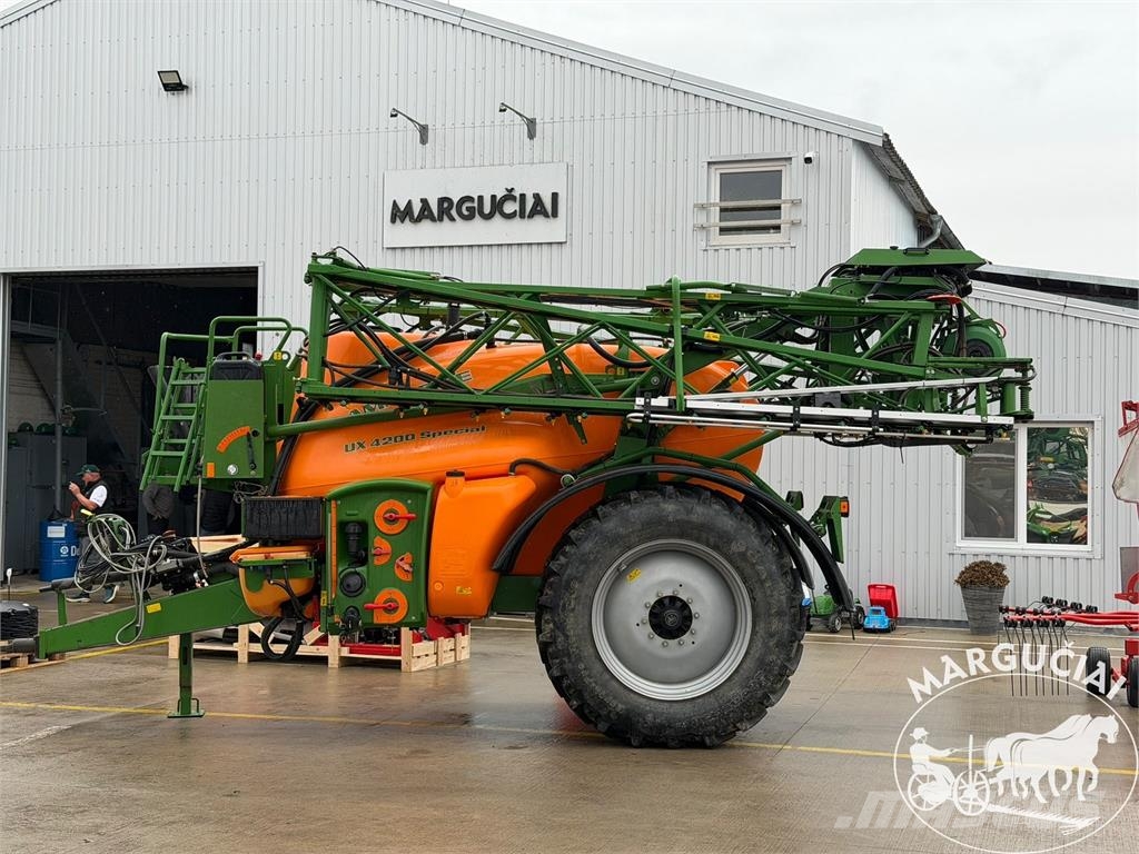 Amazone UX 4200 Special, 4200 ltr, 24 m Причіпні обприскувачі