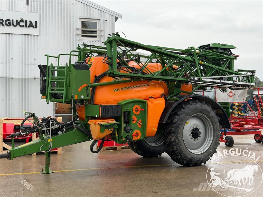 Amazone UX 4200 Special, 4200 ltr, 24 m Причіпні обприскувачі