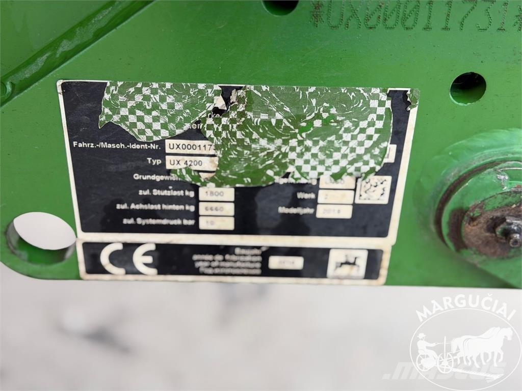 Amazone UX 4200 Super, 4200 ltr, 24 m الرشاشات