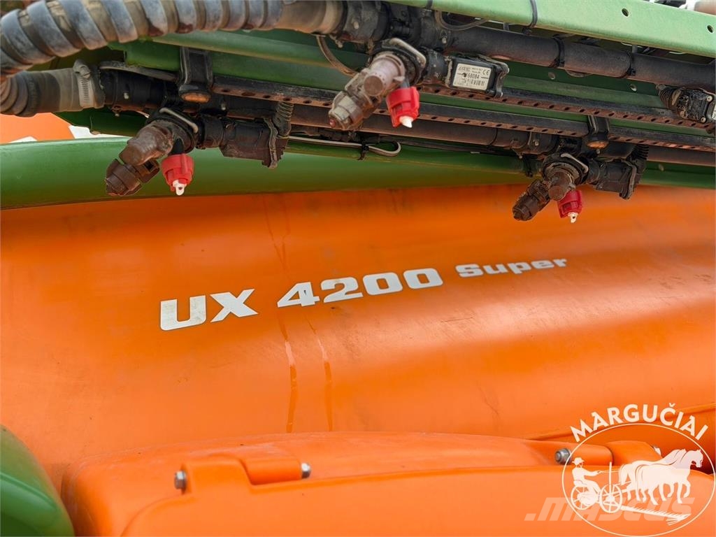 Amazone UX 4200 Super, 4200 ltr, 24 m الرشاشات