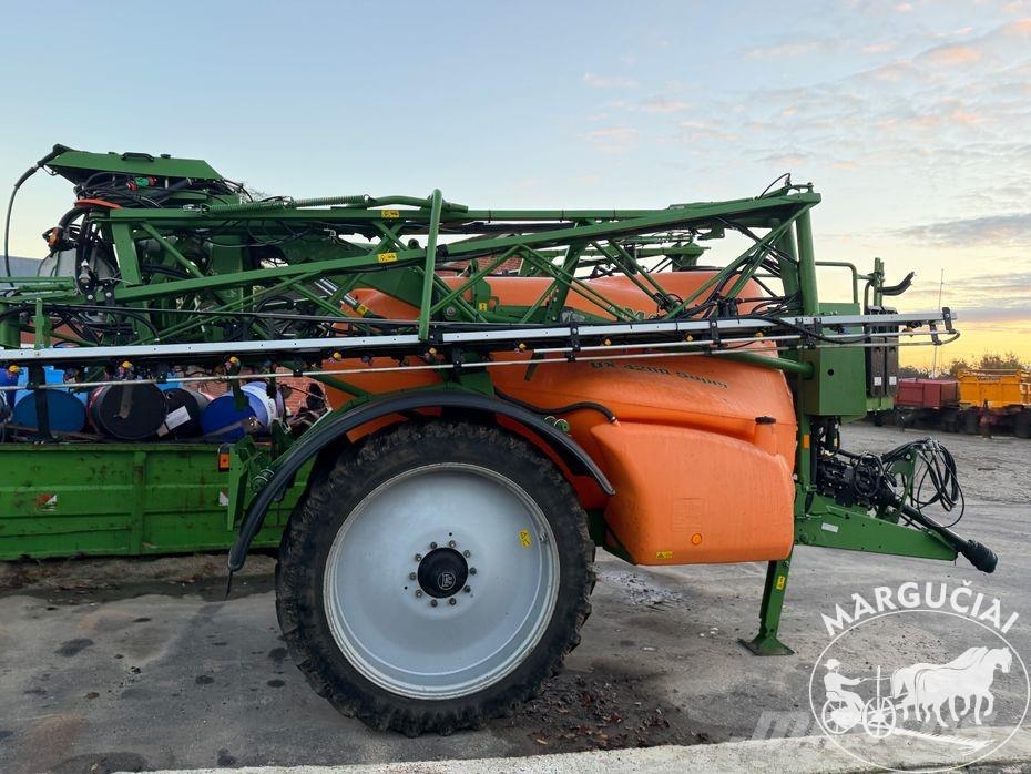 Amazone UX 4200 Super, 4200 ltr, 28 m Vučene prskalice