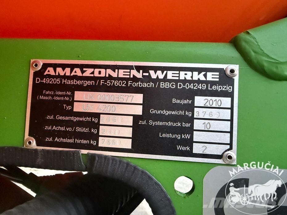 Amazone UX 4200 Super, 4200 ltr, 28 m Vučene prskalice