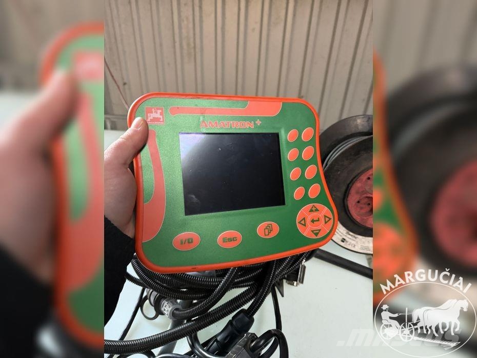 Amazone UX 4200 Super, 4200 ltr, 28 m Vučene prskalice