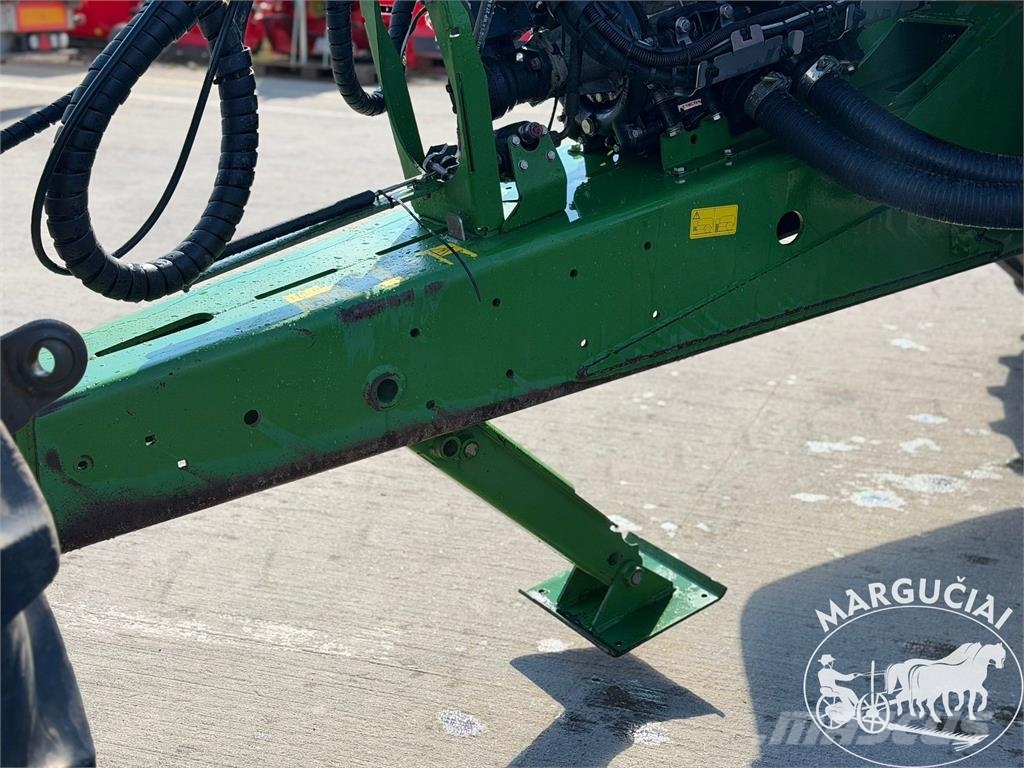 Amazone UX 6200, 6200 ltr, 28 - 30 m الرشاشات