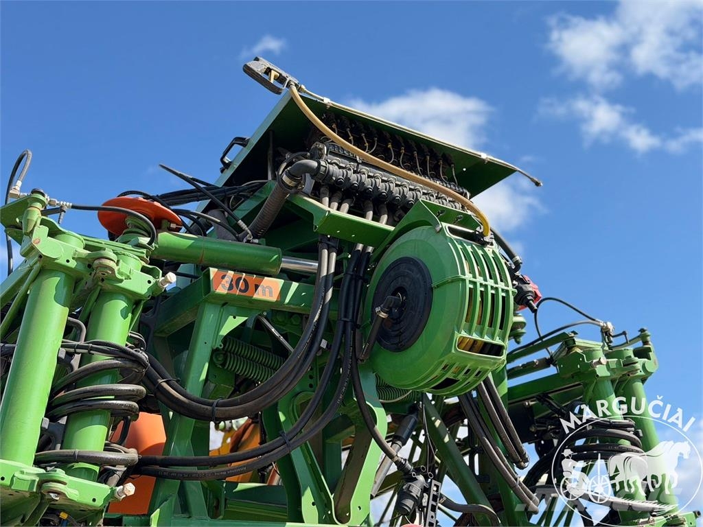 Amazone UX 6200, 6200 ltr, 28 - 30 m الرشاشات