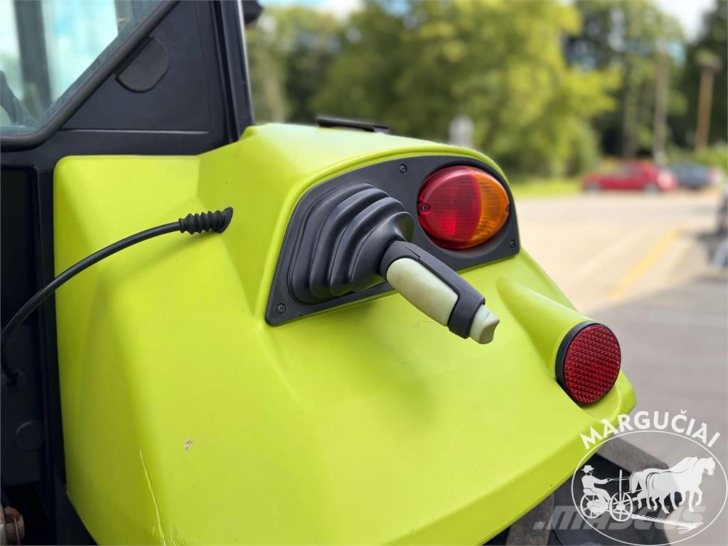 CLAAS Axos 310, 75 AG Traktori