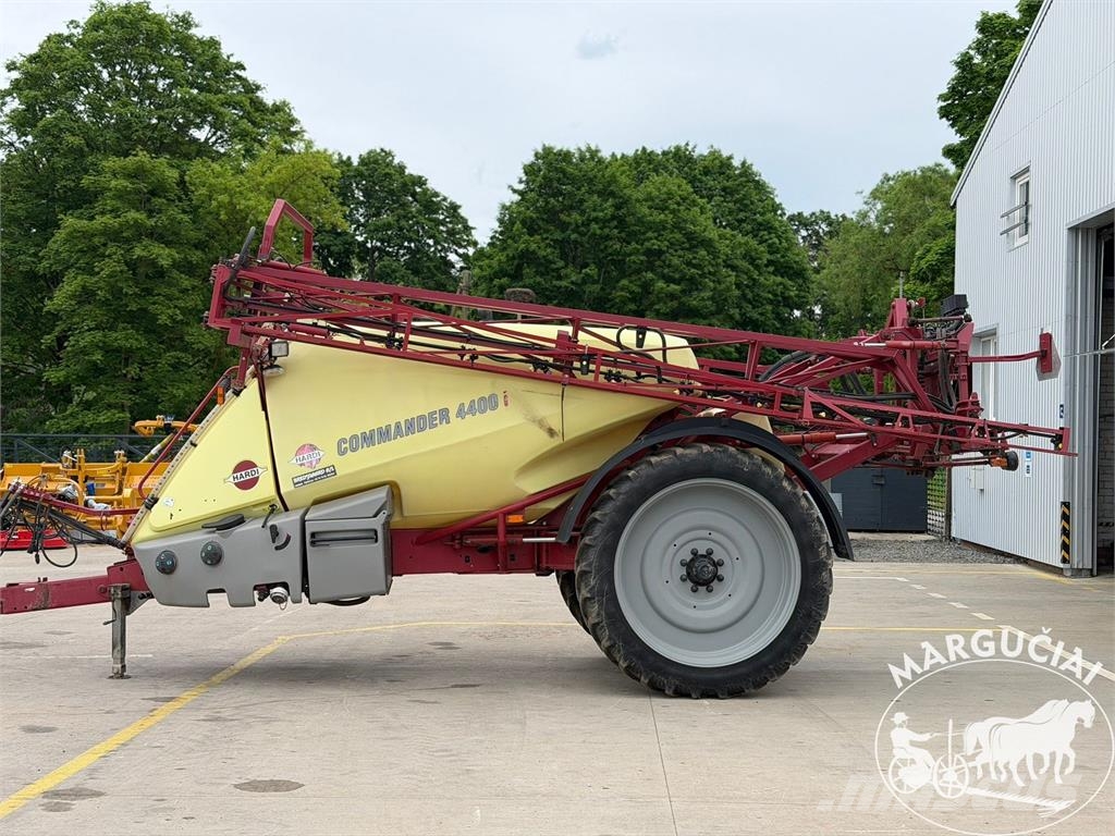 Hardi Commander 4400i, 4400 ltr, 24 m Vučene prskalice