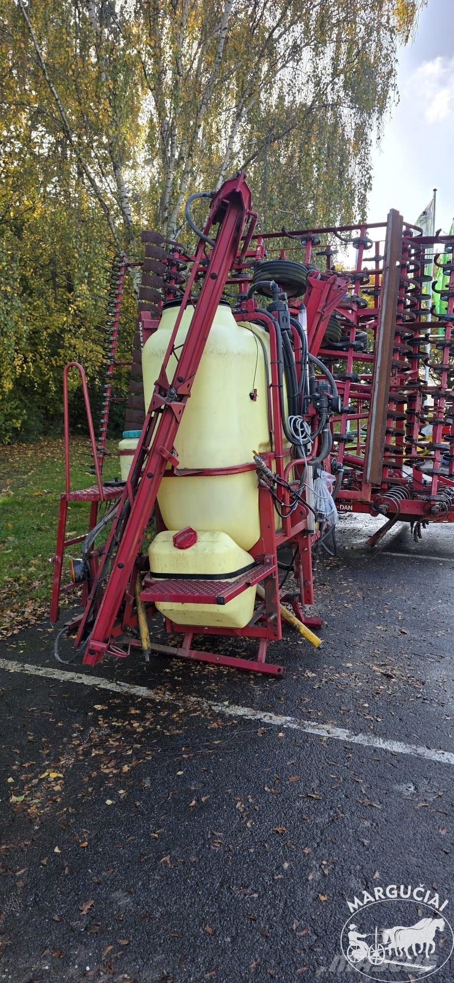 Hardi Master, 1000 ltr, 12 m Αναρτώμενα ψεκαστικά