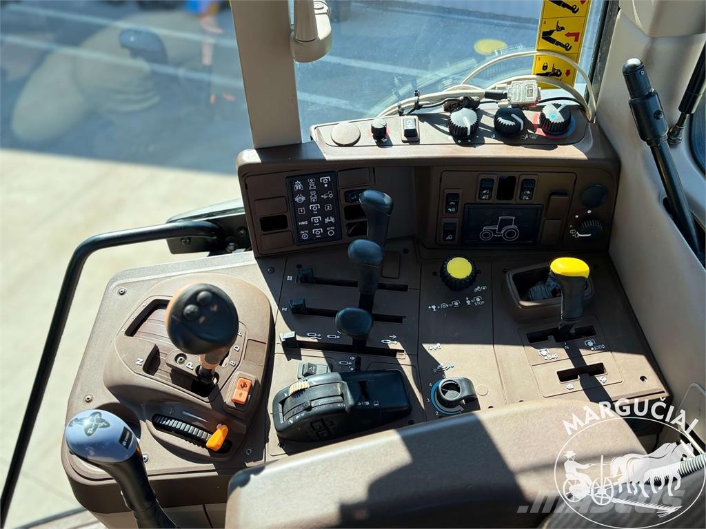 John Deere 6420, 110 AG الجرارات