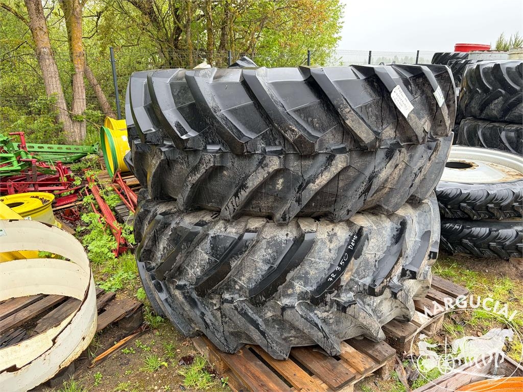 John Deere Ratų komplektas traktoriui Ελαστικά και ζάντες