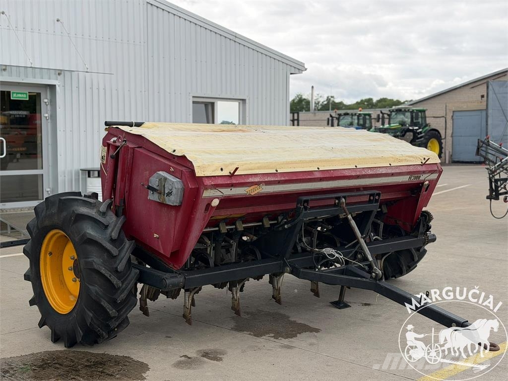 Juko H3000, su trąšų įterpimu, 3 m Sėjimo technika