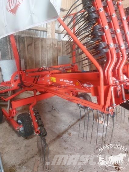 Kuhn GA4521GM, 4,5 m مكابس وميبسات التبن