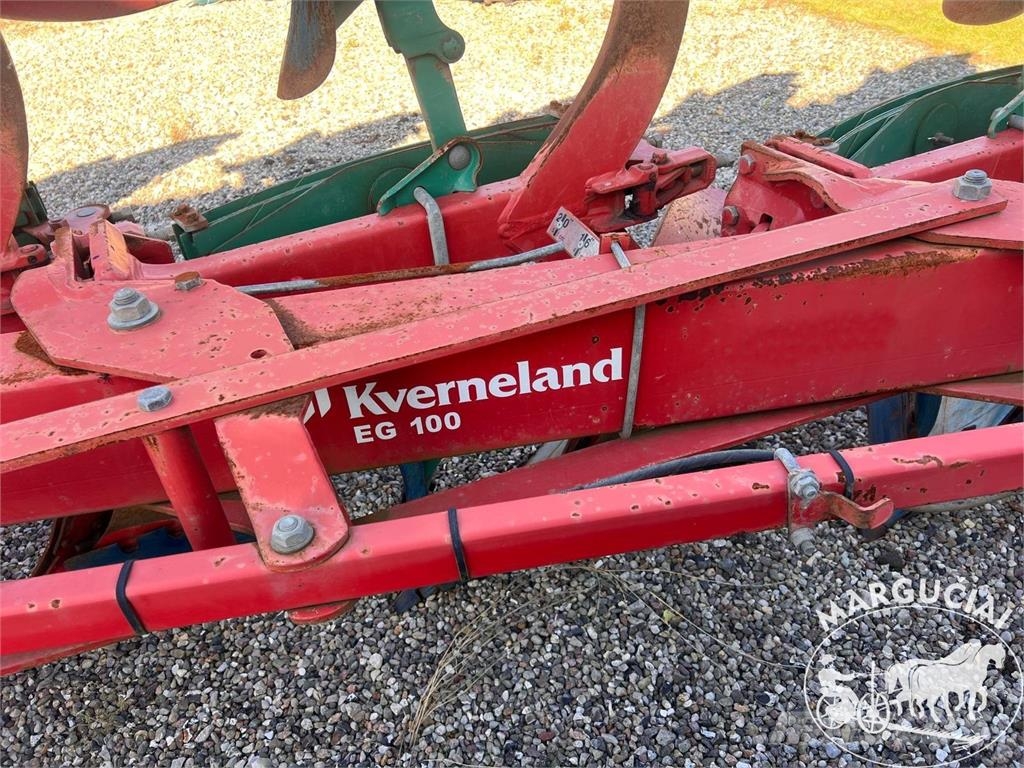 Kverneland EG-100, 5x5 korpusų Obračalni plugi