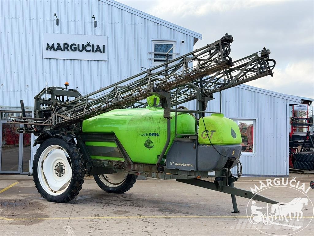 Tecnoma 4000 ltr, 28 m الرشاشات