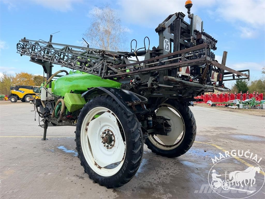 Tecnoma 4000 ltr, 28 m الرشاشات