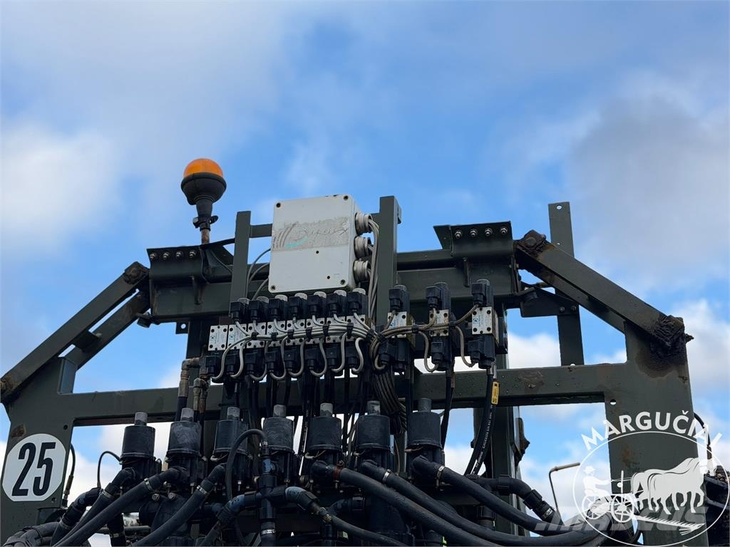 Tecnoma 4000 ltr, 28 m الرشاشات