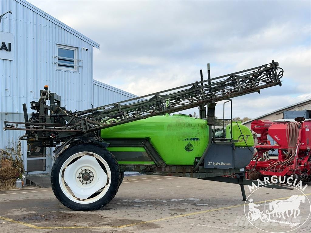 Tecnoma 4000 ltr, 28 m الرشاشات