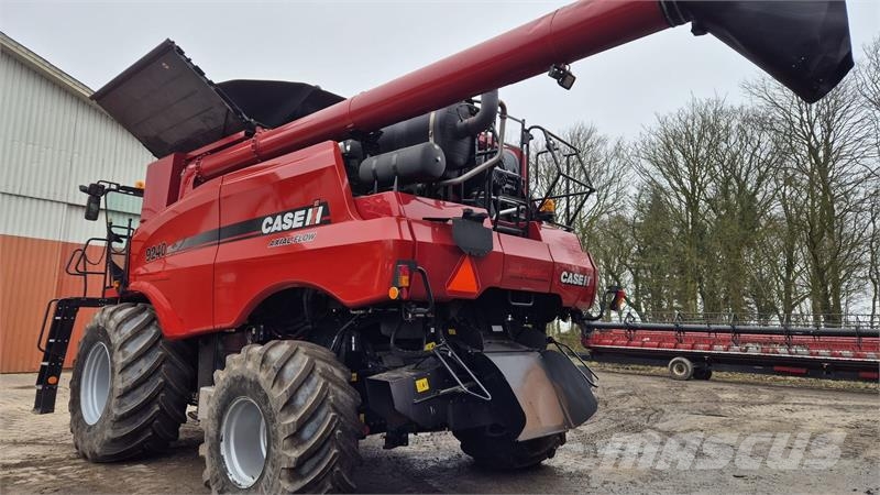 Case IH Axial Flow 9240 Inkl. 41 fod 3050 skærebord 联合收割机