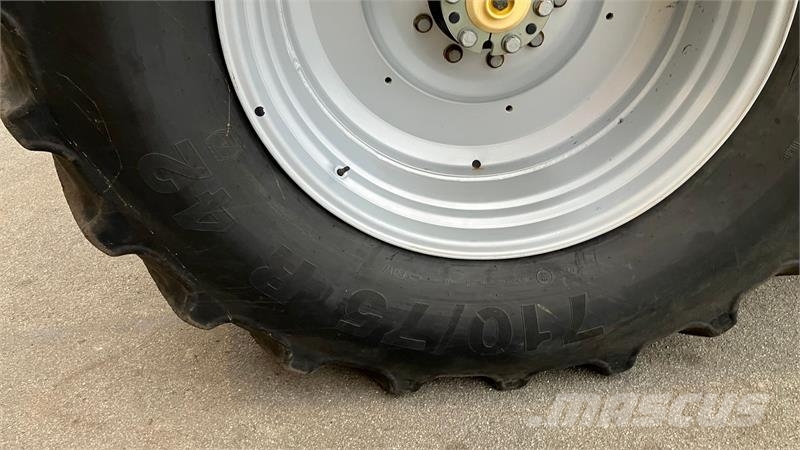 Case IH Optum 300 CVX Трактори