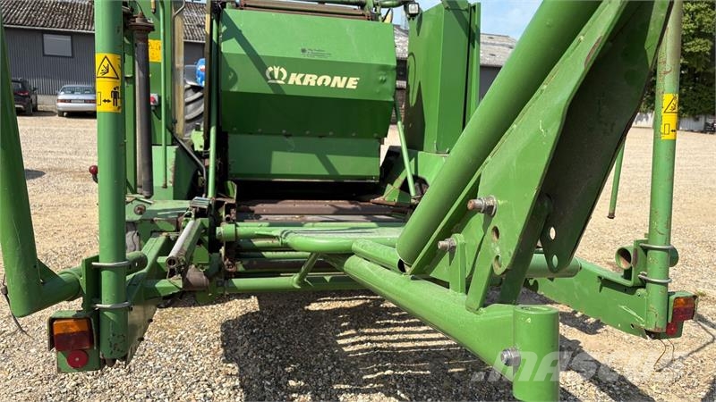 Krone COMBI PACK 1500 Presser med indpakker Rituļu preses