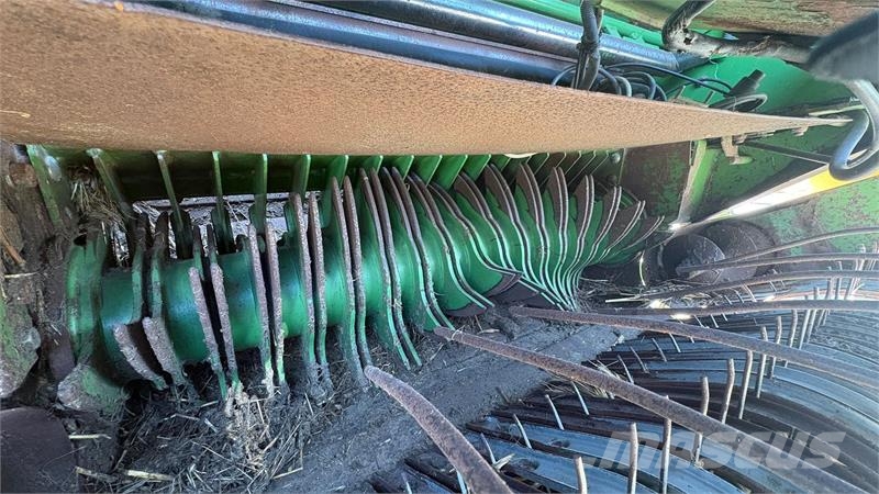 Krone COMBI PACK 1500 Presser med indpakker Rituļu preses