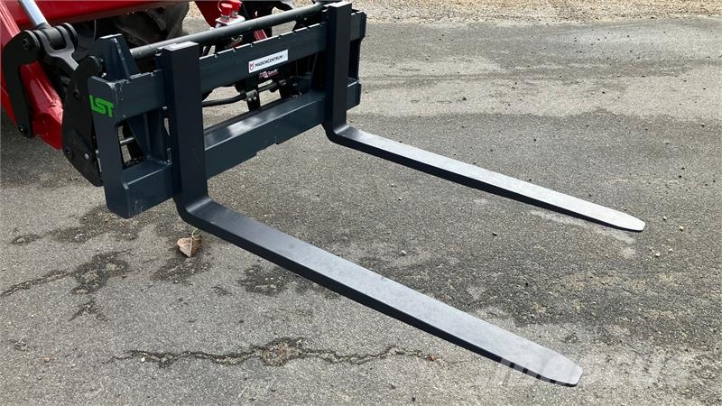MO Implements 2500 kg, Pallegaffel, eurobeslag Front loaders and diggers