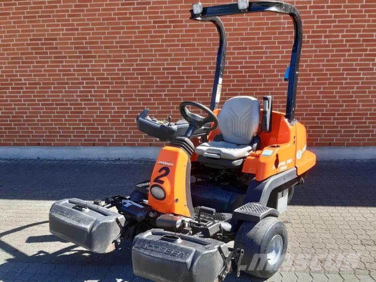 Jacobsen ECLIPS 322 ركوب الحشائش