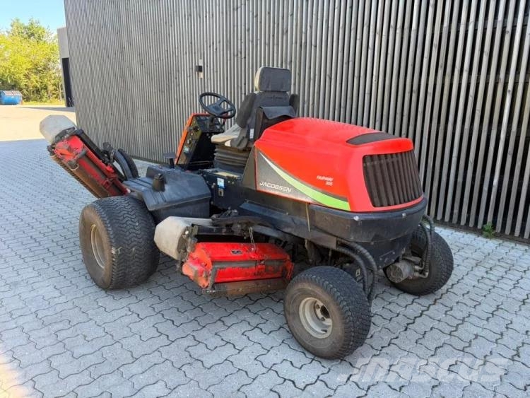 Jacobsen F305 ركوب الحشائش