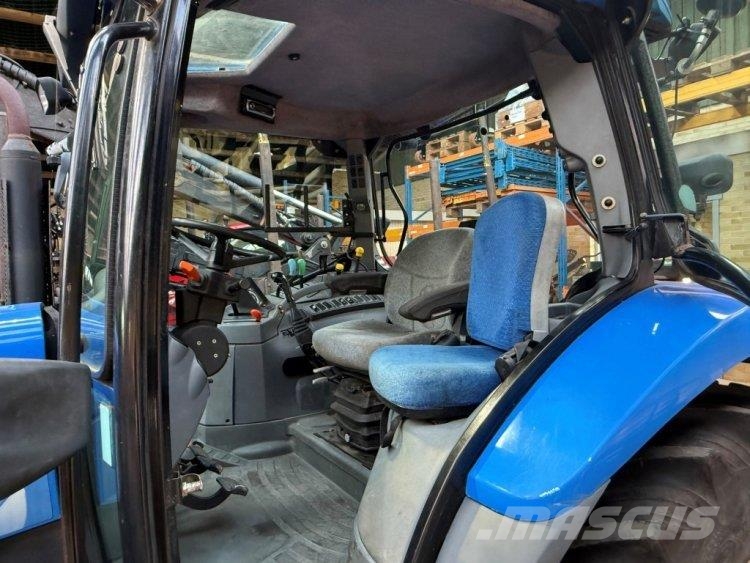 New Holland T6030 トラクター
