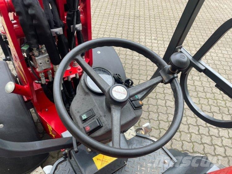 Schäffer Nordic 32 لوادر صغيرة