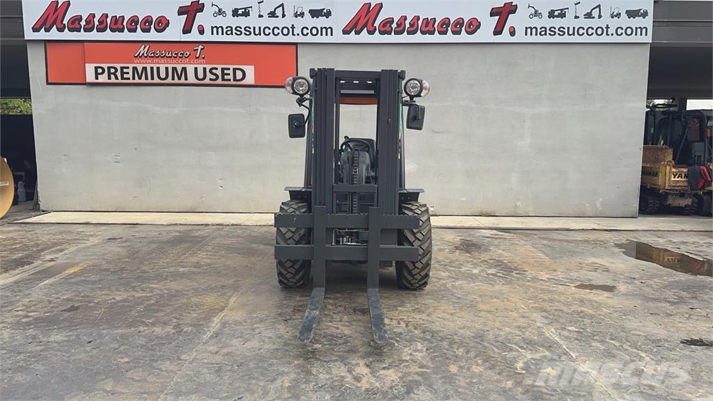 Ausa C200H 4x4 Rough terrain trucks