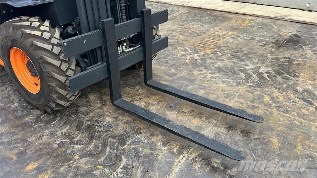 Ausa C200H 4x4 Rough terrain trucks