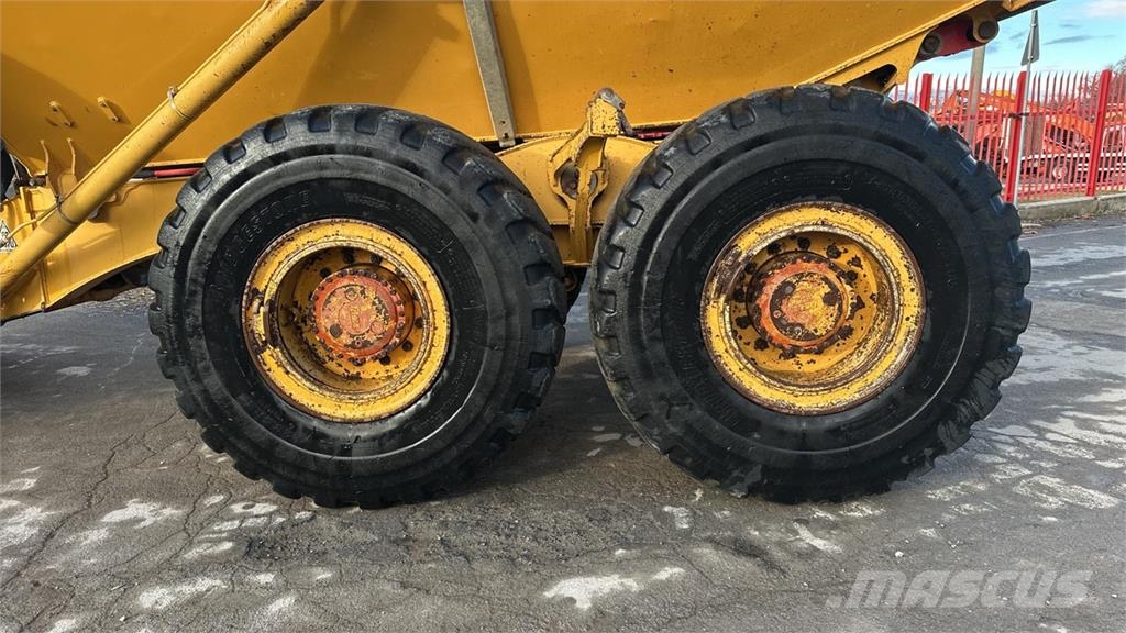 Bell B25E 6x6 Vehículos compactos de volteo