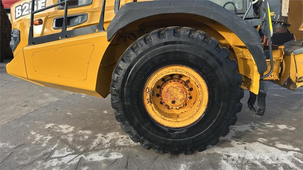 Bell B25E 6x6 Vehículos compactos de volteo