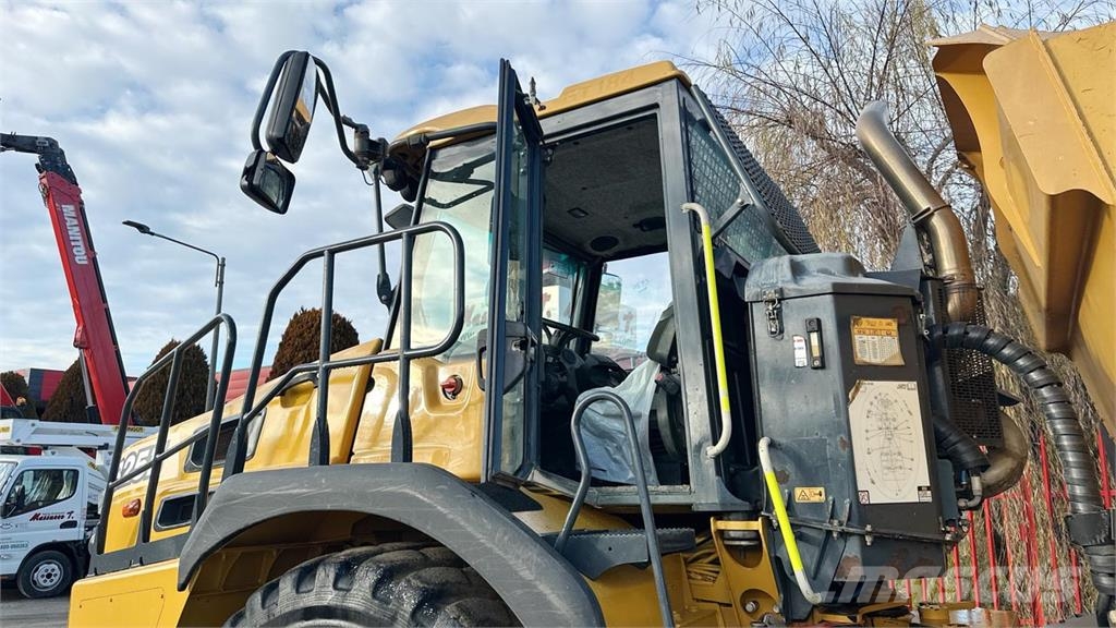 Bell B25E 6x6 Vehículos compactos de volteo