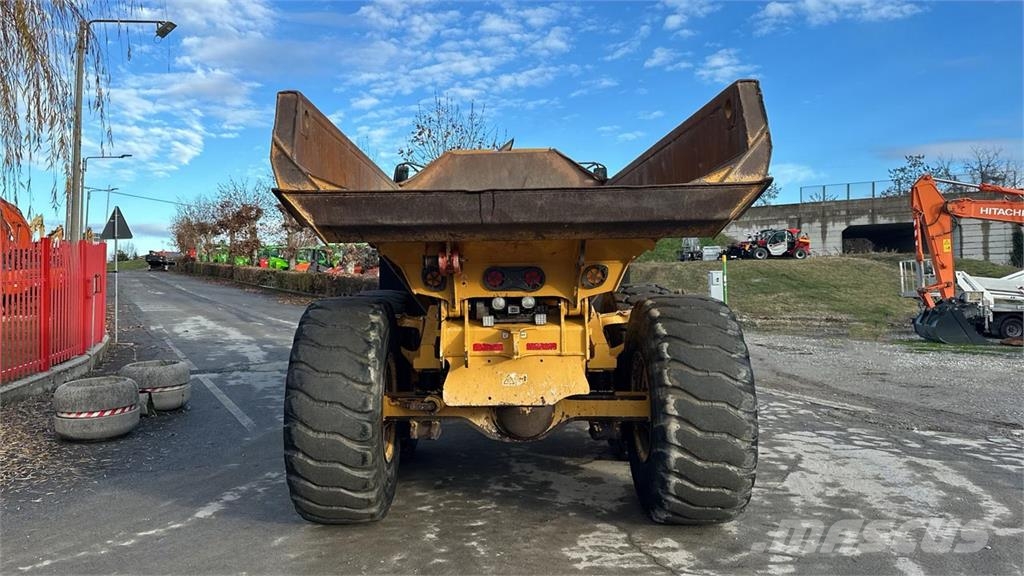 Bell B25E 6x6 Vehículos compactos de volteo
