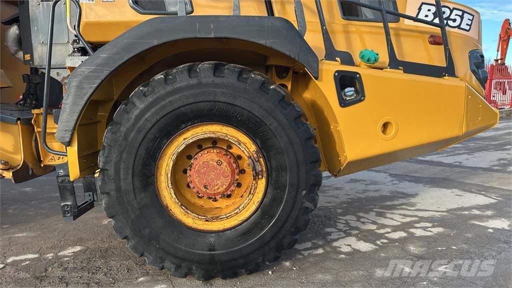 Bell B25E 6x6 Vehículos compactos de volteo