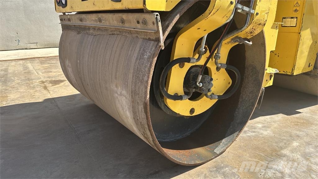 Bomag BW 135 AD-5 Compacteur de sol