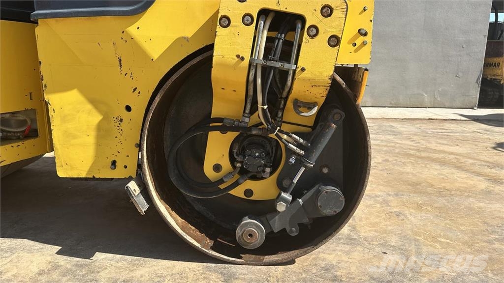 Bomag BW 135 AD-5 Compacteur de sol