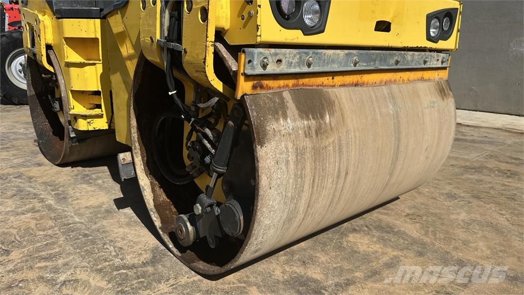 Bomag BW 135 AD-5 Compacteur de sol