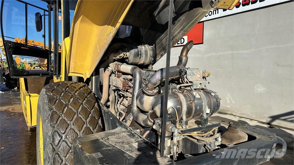 Bomag BW 216 DH-5 Nabijači zemlje