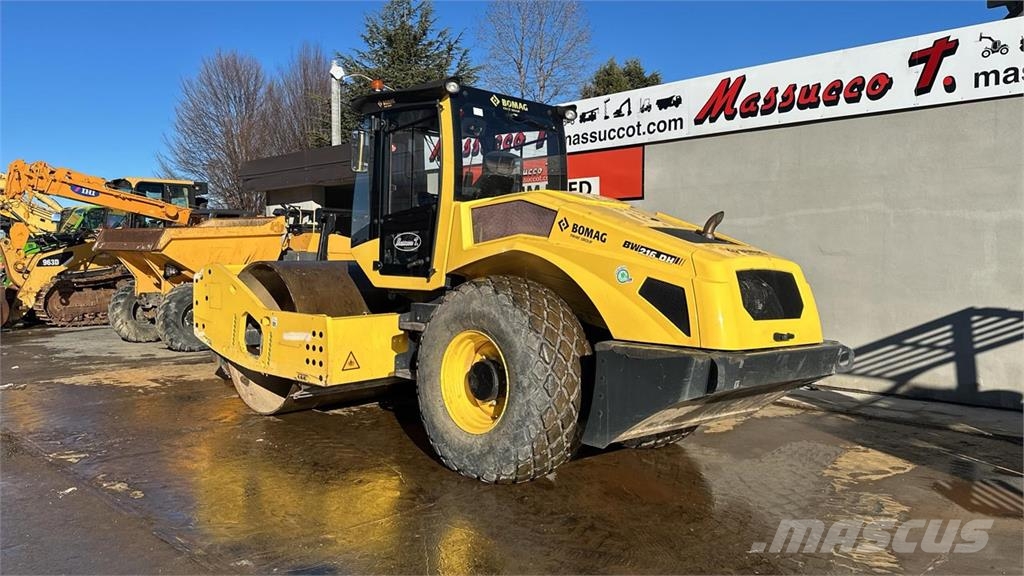 Bomag BW 216 DH-5 Nabijači zemlje