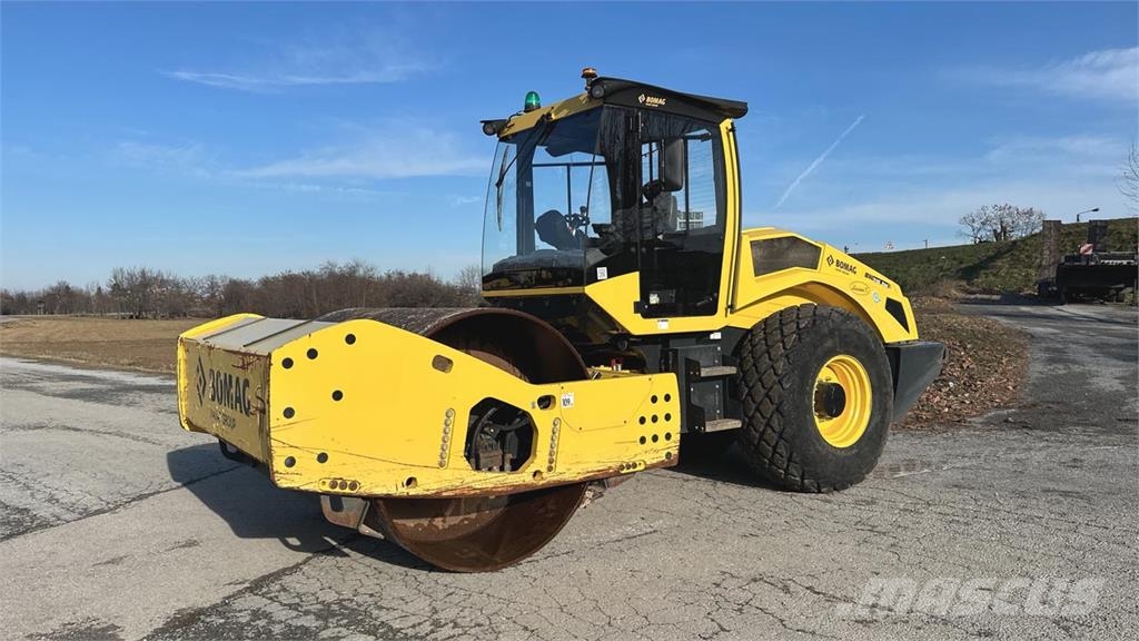 Bomag BW216 DH-5 Nabijači zemlje
