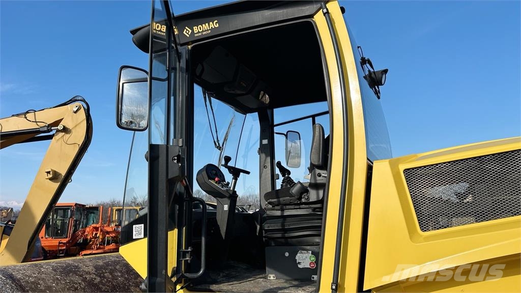 Bomag BW216 DH-5 Nabijači zemlje