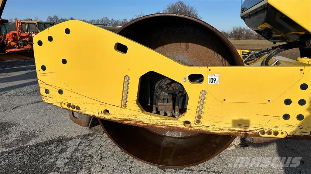 Bomag BW216 DH-5 Nabijači zemlje