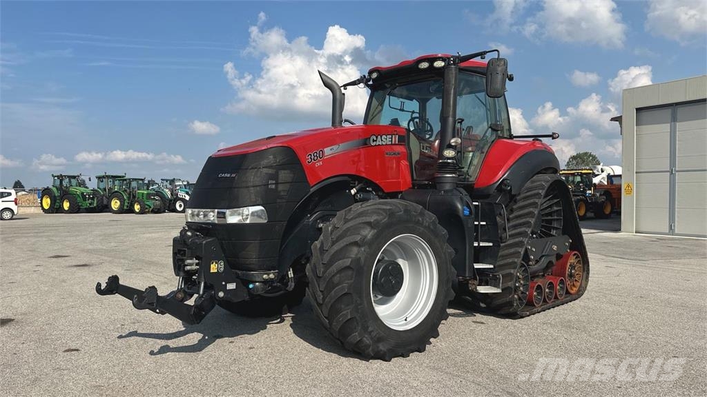 Case IH Magnum 380 CVX Снежные отвалы и плуги
