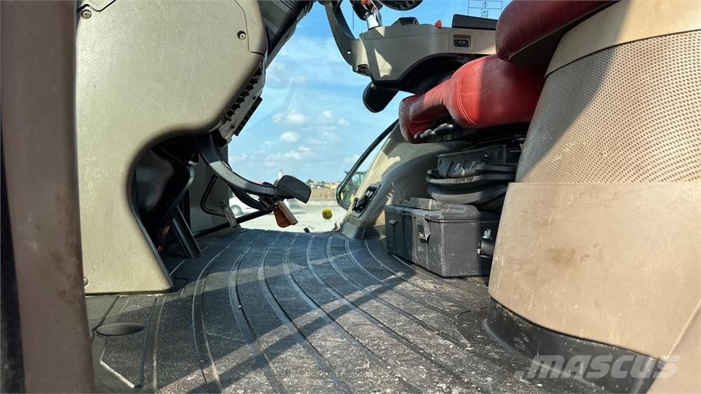 Case IH Magnum 380 CVX Снежные отвалы и плуги