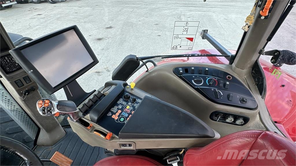 Case IH Magnum 380 CVX Снежные отвалы и плуги