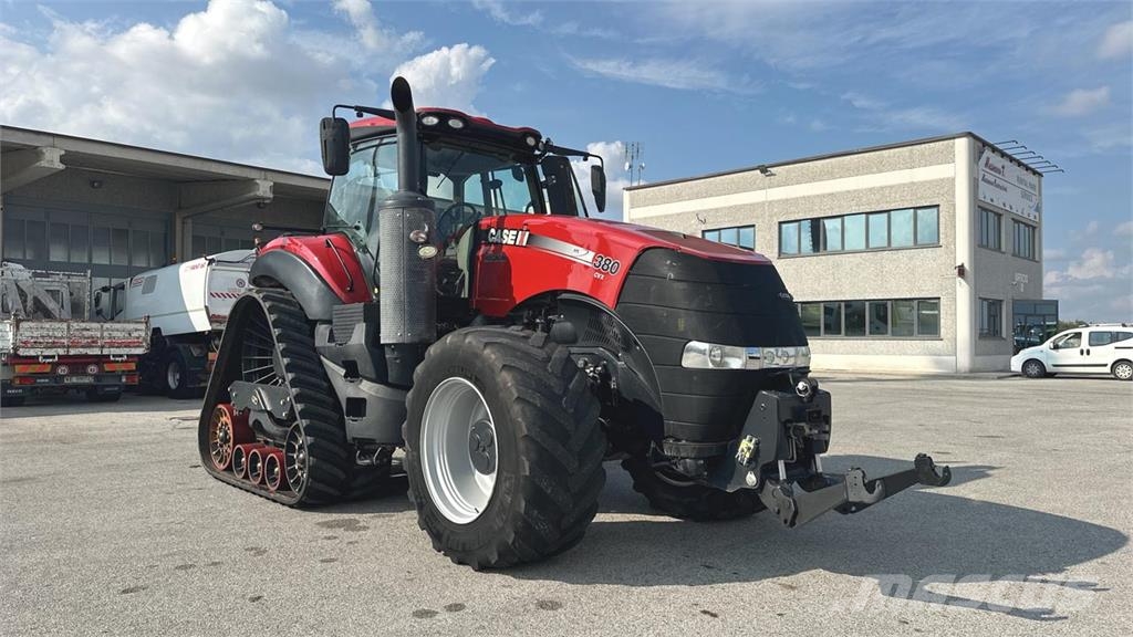 Case IH Magnum 380 CVX Снежные отвалы и плуги