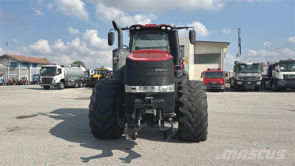 Case IH Magnum 380 CVX Снежные отвалы и плуги